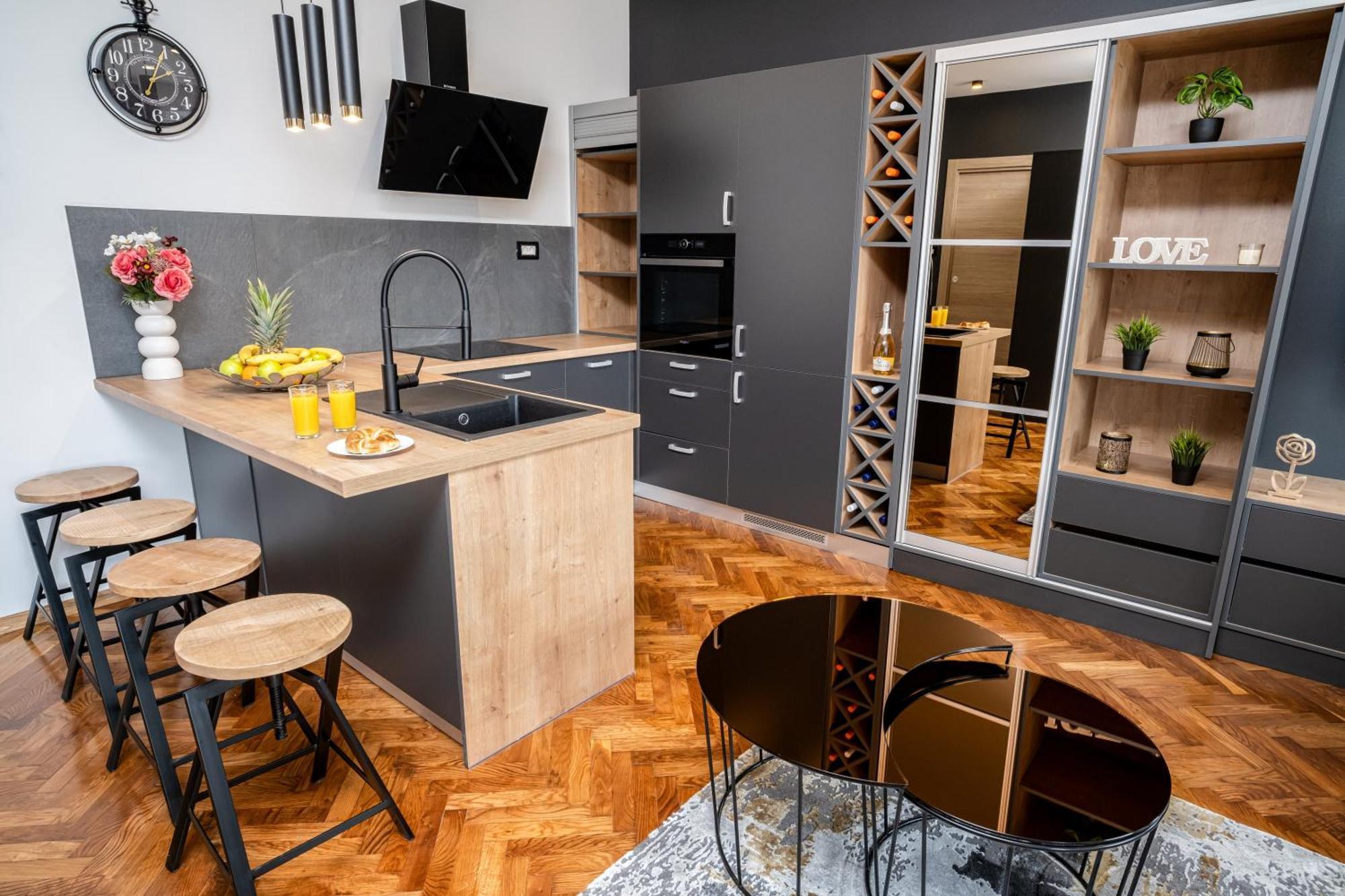 Atelier Apartments Rijeka Exteriör bild